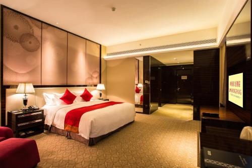 Imagen de la habitación del Hotel Ln Dongfang, Sihui. Foto 10