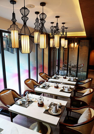 Imagen del bar/restaurante del Hotel Ln Five. Foto 5