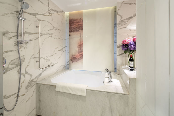 Imagen de la habitación del Hotel Ln Five. Foto 14