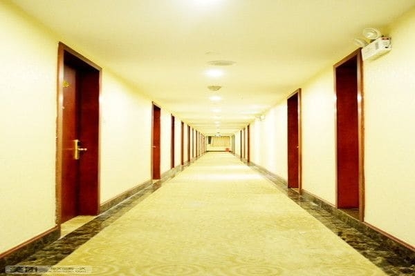 Imagen de los interiores del Hotel Lncommunity. Foto 19