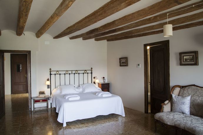 Imagen de la habitación del Hotel Lo Palauet de la Muralla. Foto 2