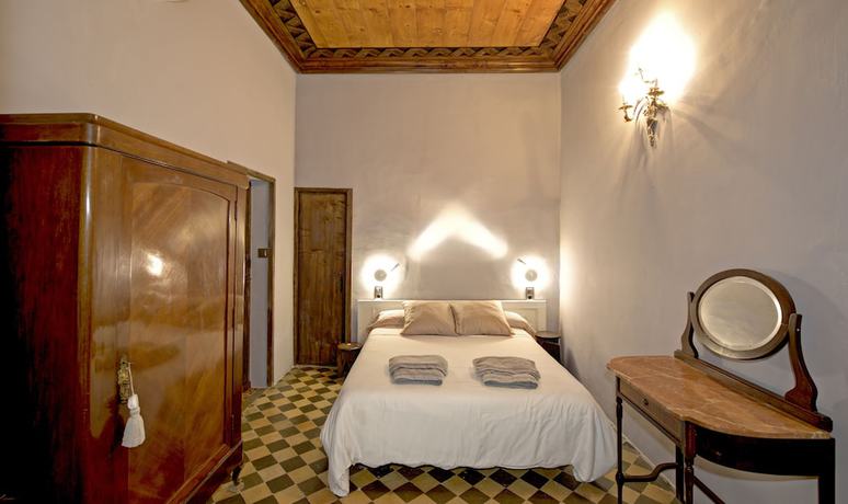 Imagen de la habitación del Hotel Lo Palauet de la Muralla. Foto 5