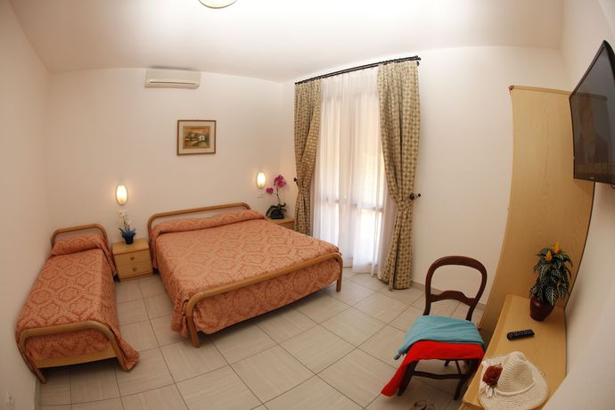 Imagen de la habitación del Hotel Lo Scirocco. Foto 4