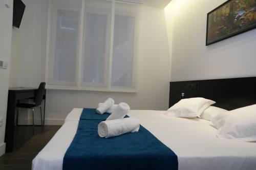 Imagen de la habitación del Hotel Loaldia. Foto 7