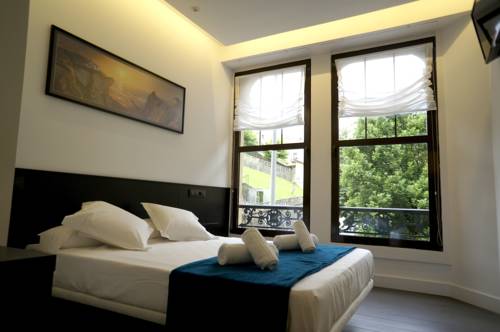 Imagen de la habitación del Hotel Loaldia. Foto 13