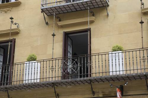 Imagen de la habitación del Hotel Loaldia. Foto 16