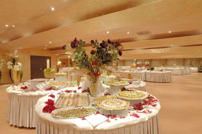 Imagen de los interiores del Hotel Loano 2 Village. Foto 11