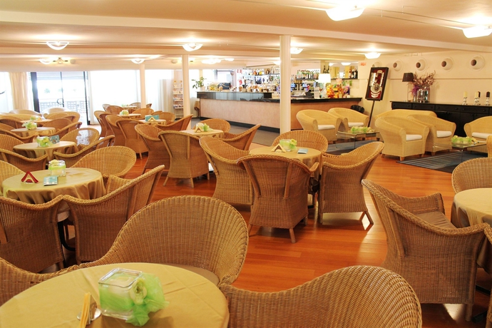 Imagen del bar/restaurante del Hotel Loano 2 Village. Foto 6