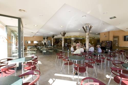 Imagen del bar/restaurante del Hotel Loar Ferreries Hotel. Foto 17