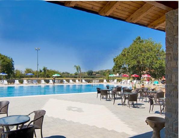 Imagen de los exteriores del Hotel L'oasi Del Fauno Country House. Foto 5