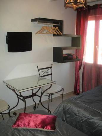 Imagen de la habitación del Hotel L'oasis, Cabrières-d'Avignon. Foto 4