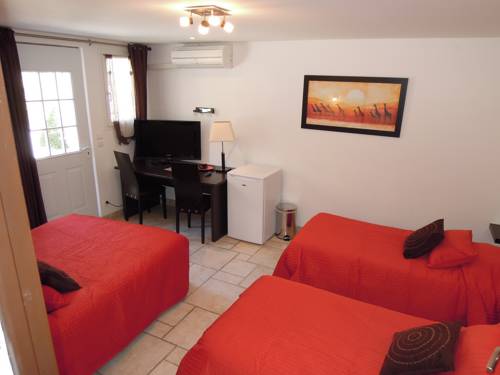 Imagen de la habitación del Hotel L'oasis, Cabrières-d'Avignon. Foto 12