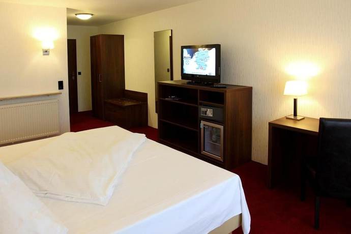 Imagen de la habitación del Hotel Lobinger Hotel Parkhotel. Foto 9