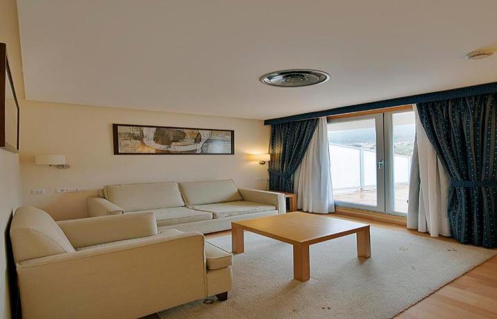 Imagen de la habitación del Hotel Lobios Caldaria Balneario. Foto 5