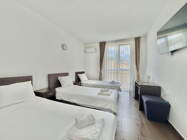 Imagen de la habitación del Hotel Lobo, Budva. Foto 3