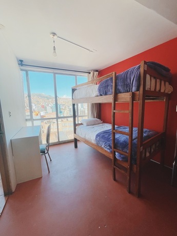 Imagen de la habitación del Hotel Lobo Hostel La Paz. Foto 13