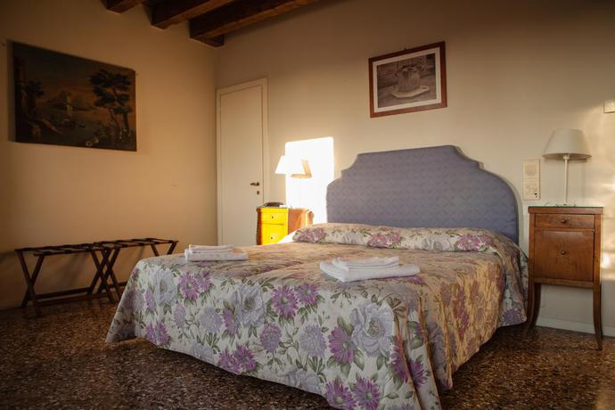 Imagen de la habitación del Hotel Locanda Ai Santi Apostoli. Foto 9