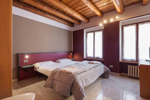 Imagen de la habitación del Hotel Locanda Al Centrale. Foto 2