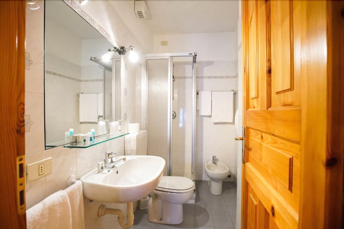 Imagen de la habitación del Hotel Locanda Belvedere. Foto 17
