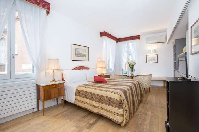 Imagen de la habitación del Hotel Locanda Casa Petrarca. Foto 6