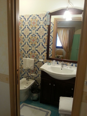 Imagen de la habitación del Hotel Locanda Costa Diva. Foto 10