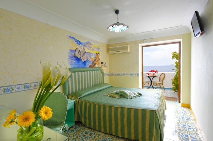 Imagen de la habitación del Hotel Locanda Costa Diva. Foto 13