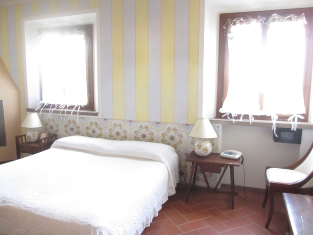 Imagen de la habitación del Hotel Locanda Le Boscarecce. Foto 7