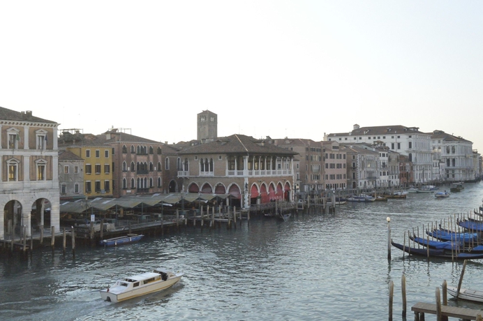 Imagen de la habitación del Hotel Locanda Leon Bianco On The Grand Canal. Foto 4