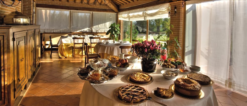 Imagen del bar/restaurante del Hotel Locanda Poggioleone. Foto 5