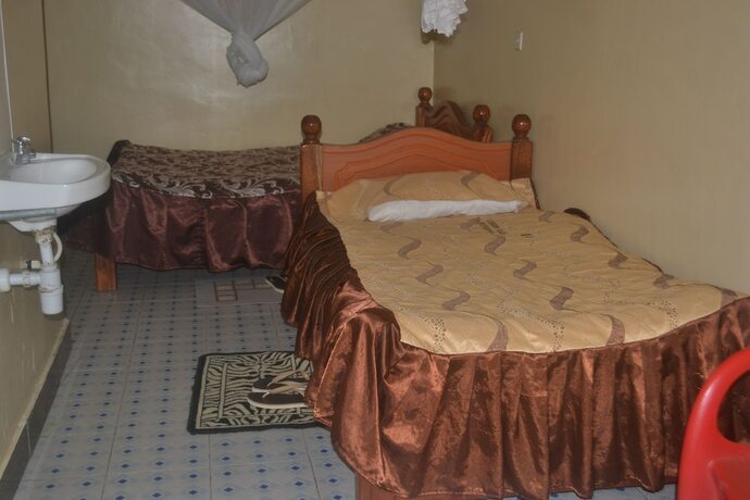 Imagen de la habitación del Hotel Location Plaza Restaurant. Foto 18