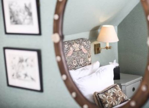 Imagen de la habitación del Hotel Loch Lomond Arms. Foto 17