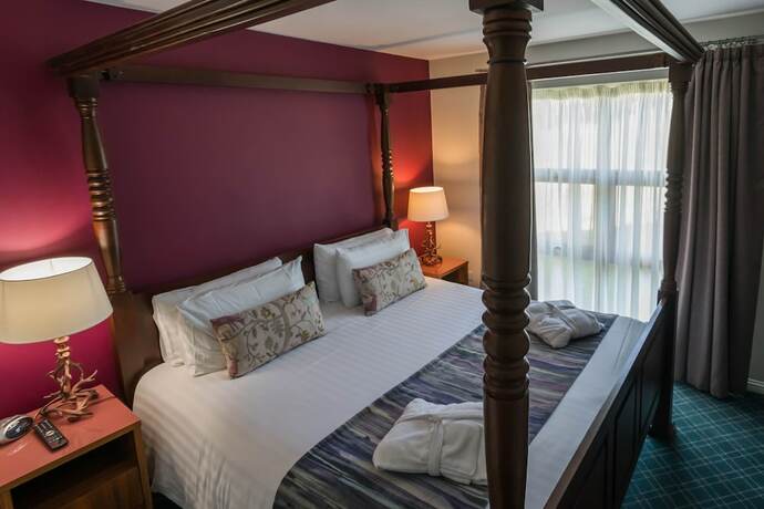 Imagen de la habitación del Hotel Loch Lomond Waterfront Luxury Lodges. Foto 16