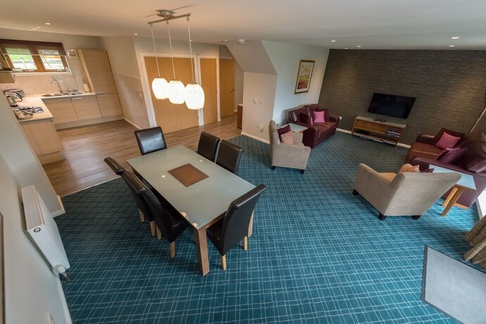 Imagen de la habitación del Hotel Loch Lomond Waterfront Luxury Lodges. Foto 20