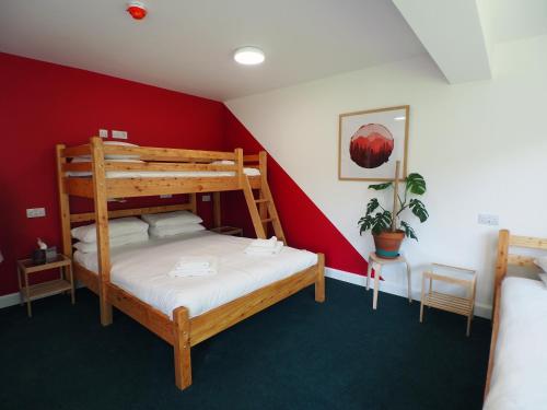 Imagen de la habitación del Hotel Loch Ness Bunk Inn. Foto 2