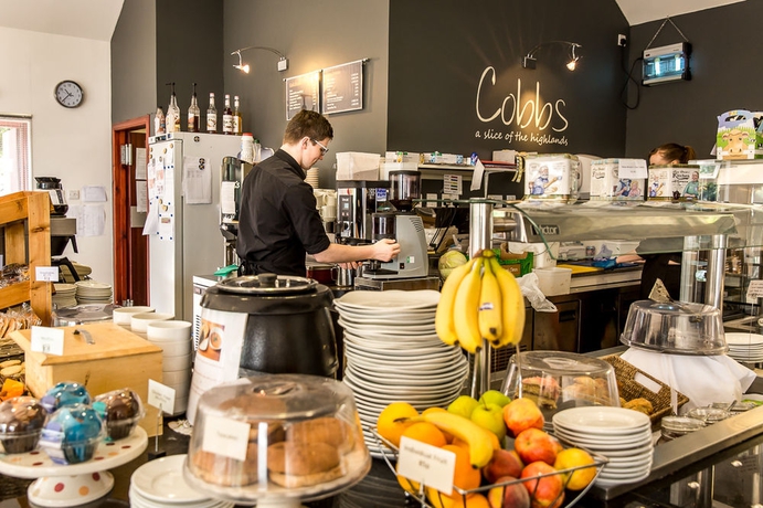 Imagen del bar/restaurante del Hotel Loch Ness Clansman. Foto 9