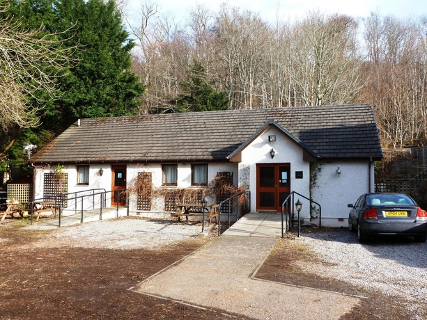 Imagen de los exteriores del Hotel Loch Ness Drumnadrochit. Foto 12