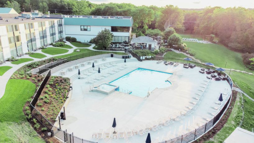 Imagen de la habitación del Hotel Lodge Geneva National. Foto 7