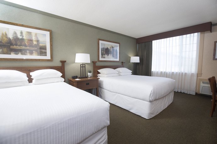 Imagen de la habitación del Hotel Lodge Geneva National. Foto 13