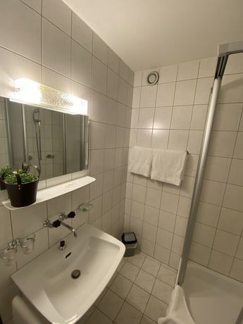 Imagen de la habitación del Hotel Lodge Inn. Foto 14