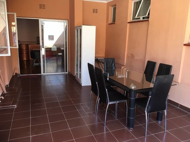 Imagen de los interiores del Hotel Lodge Mungo. Foto 10