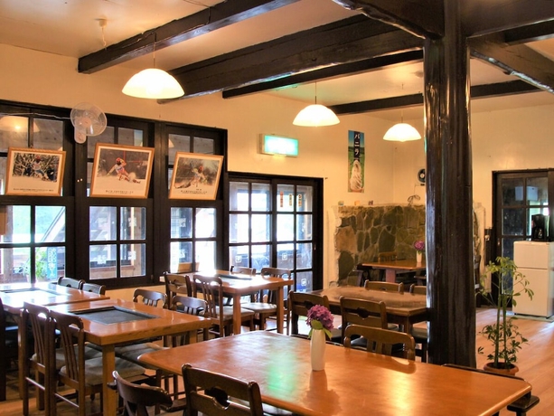 Imagen de los interiores del Hotel Lodge Oakland. Foto 14