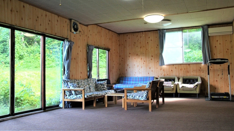 Imagen de los interiores del Hotel Lodge Oakland. Foto 16