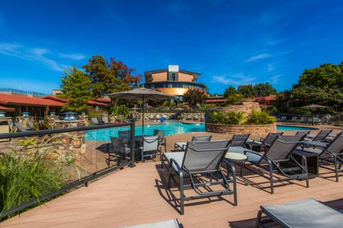 Imagen general del Hotel Lodge Of Four Seasons Golf Resort, Marina & Spa. Foto 1