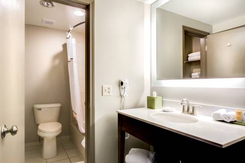 Imagen de la habitación del Hotel Lodge Of Four Seasons Golf Resort, Marina & Spa. Foto 4