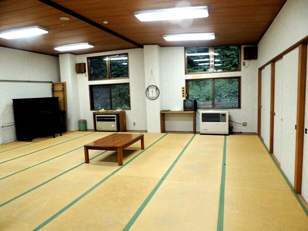 Imagen de la habitación del Hotel Lodge Oka. Foto 19