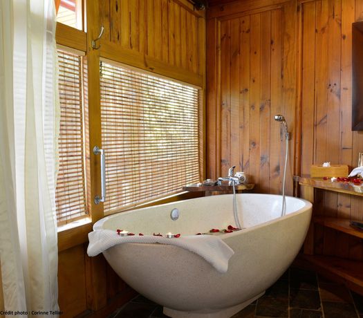 Imagen de los exteriores del Hotel Lodge Roche Tamarin. Foto 16