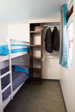 Imagen de la piscina del Hotel Lodges Mediterran&eacute;e. Foto 20