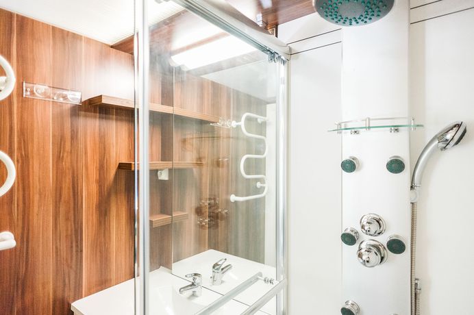 Imagen de la habitación del Hotel Lodges Mediterran&eacute;e. Foto 17