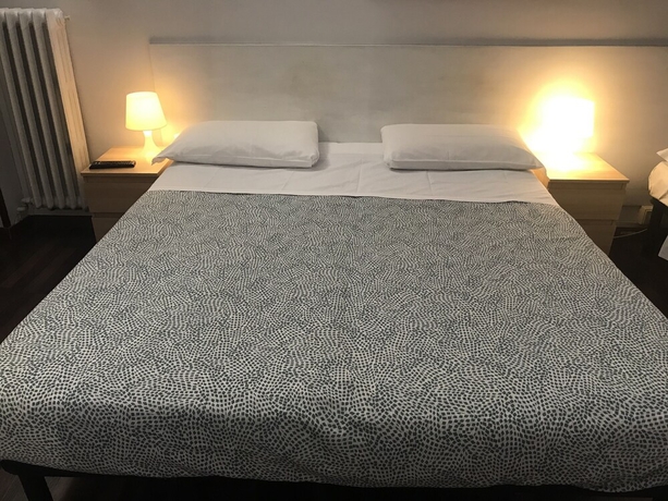 Imagen de la habitación del Hotel Lodi. Foto 4