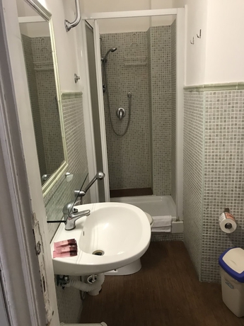 Imagen de la habitación del Hotel Lodi. Foto 14